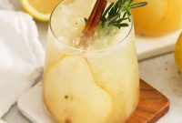 Crisp Pear Ginger Fizz