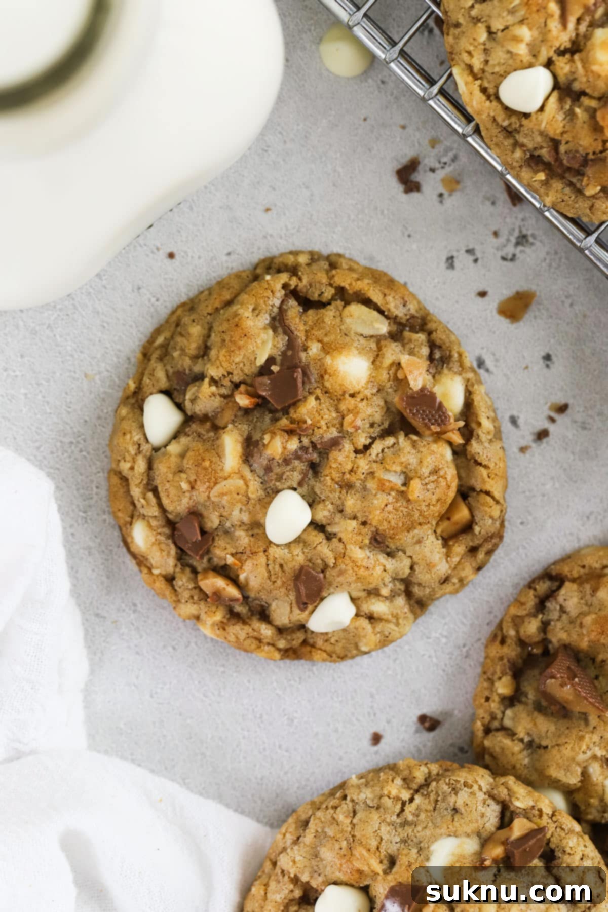 Comforting Gluten-Free Cinnamon White Chocolate Oatmeal Delights 1 featured 135852