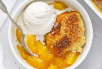 Simple Delicious Gluten-Free Peach Cobbler