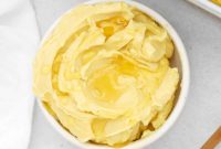 Fluffy Honey Butter Made in Minutes