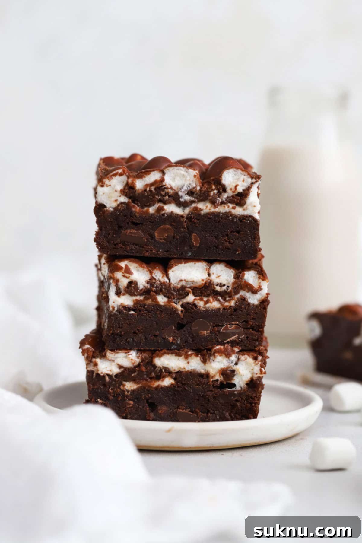 Gooey Gluten-Free Marshmallow Brownies 1 featured 89728