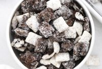 Gluten Free Cookies and Cream Muddy Buddies