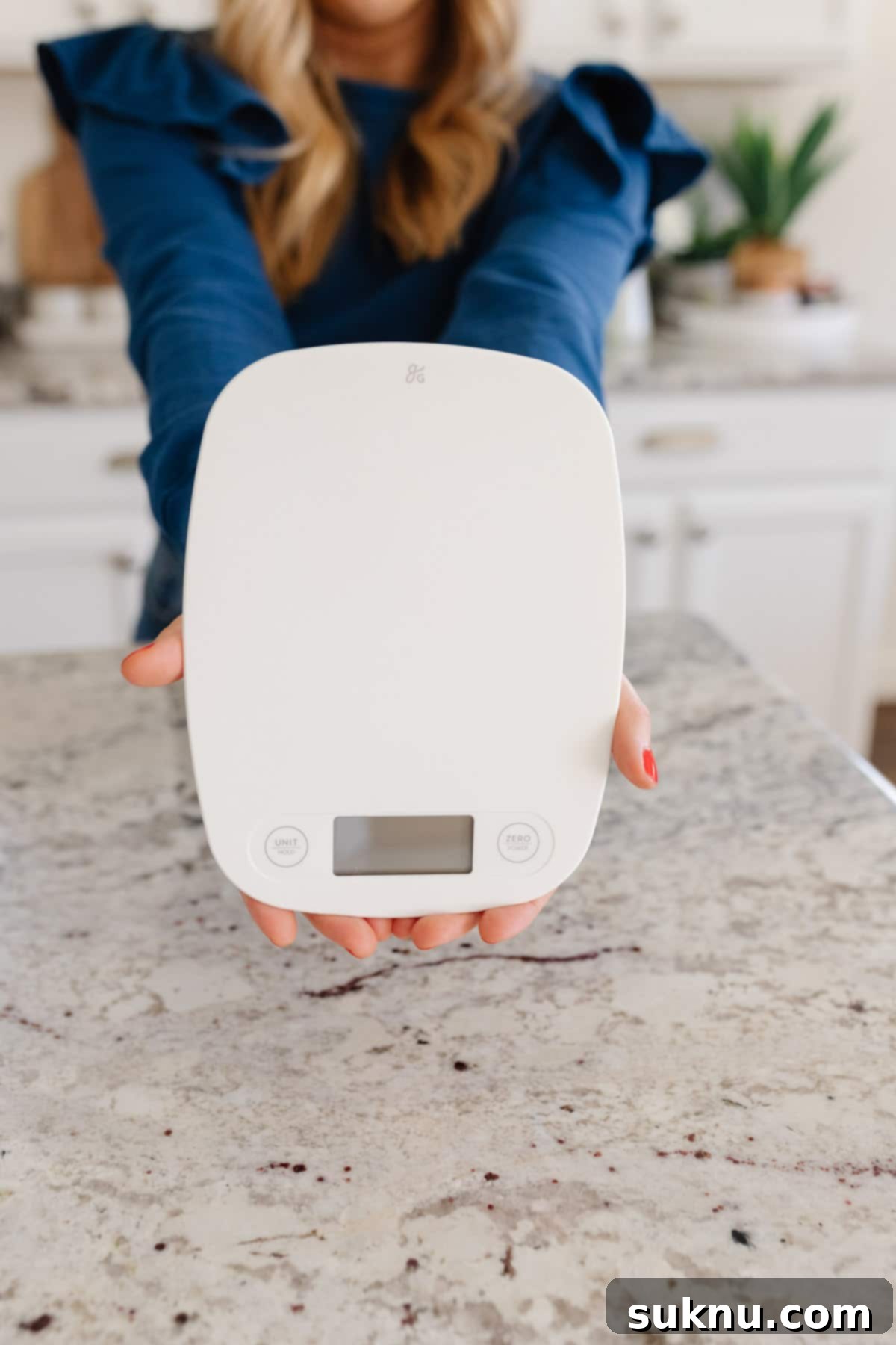 Inexpensive white kitchen scale