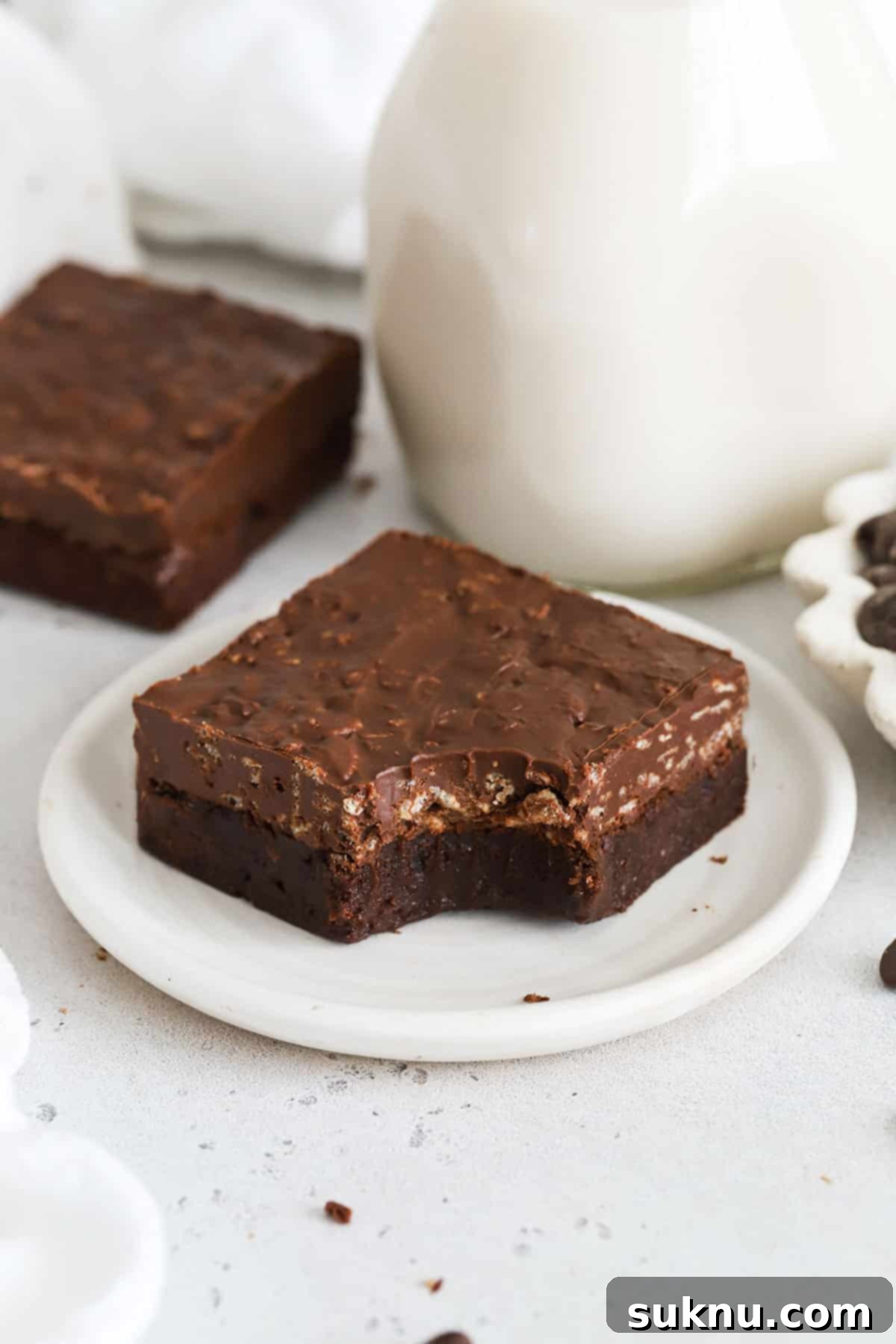 Gluten Free Crunchy Brownies 7 Gluten-free brownies with chocolate crunch topping, presented beautifully for serving.